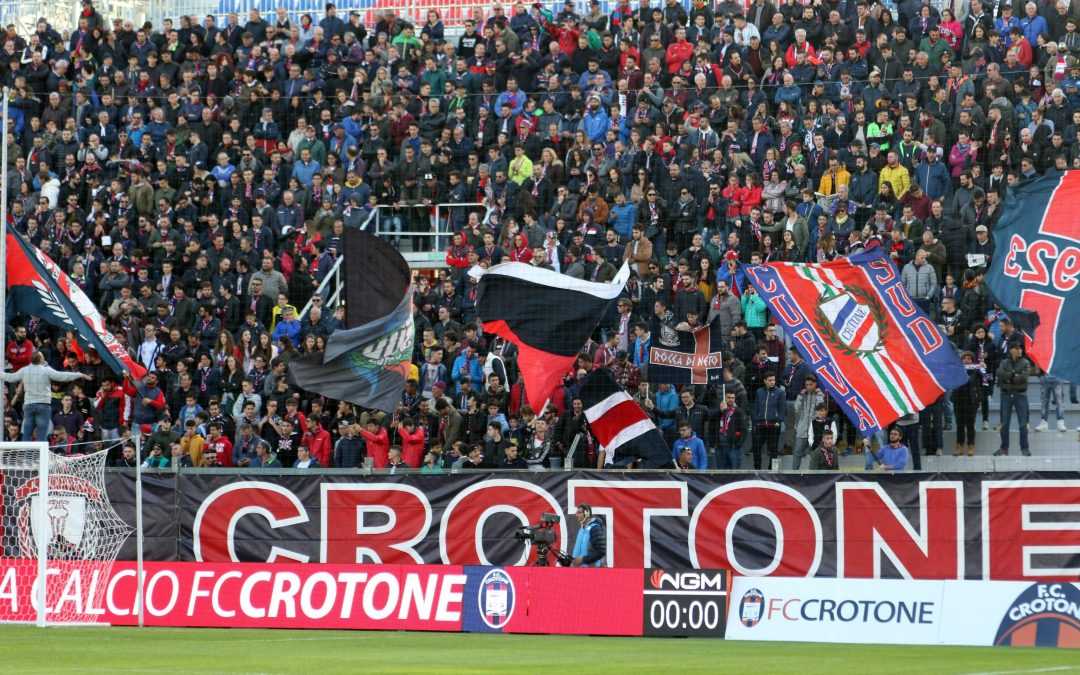 Calcio Serie A: Crotone, domani inizia rientro per ritiro. Ecco il programma