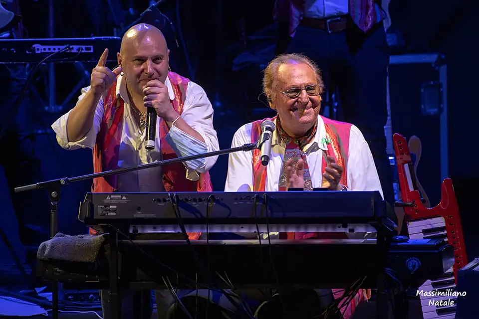 Standing Ovation per Renzo Arbore con la sua orchestra italiana a Diamante (CS)