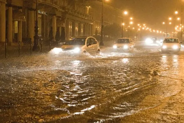 Meteo: Oggi forti temporali e nubifragi al Nord. Sole e Caldo al Sud. Ecco dove con previsioni