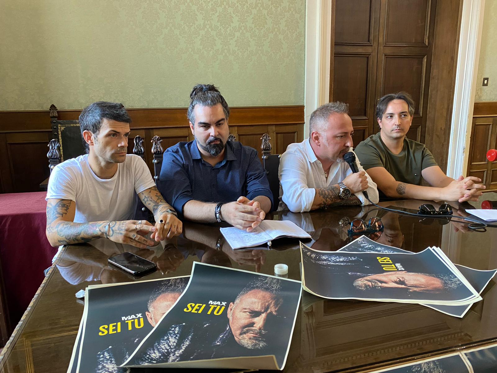 Catanzaro, presentato “Sei tu”, il primo singolo di Max Iannino