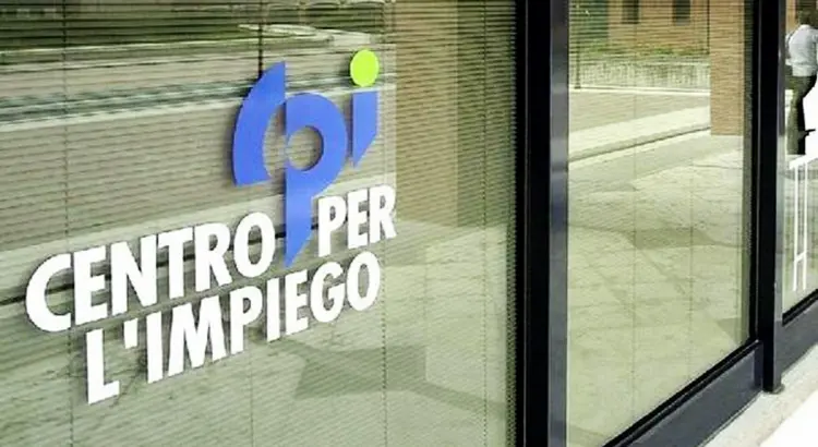 Lavoro: carenze igienico-sanitarie, chiuso centro per l'impiego Vibo