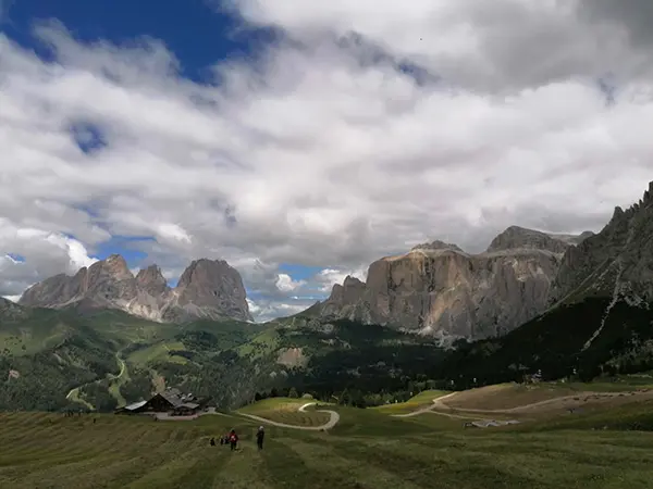 Caos turistico in alta montagna, un'emergenza