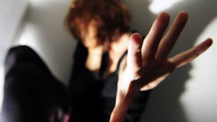 Stalking: abusi e minacce a moglie, allontanato da casa