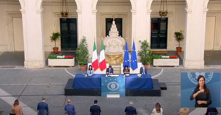 Da Palazzo Chigi, diretta video sulla scuola con Conte e i Ministri Azzolina, Speranza, De Micheli