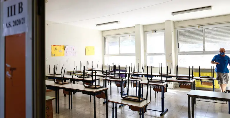 Scuola: Azzolina, interventi su 10 mila aule