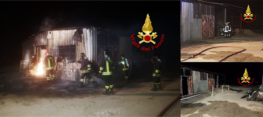 Borgia. Capannone commerciale distrutto dalle fiamme sul posto i Vvf e Cc (Video)