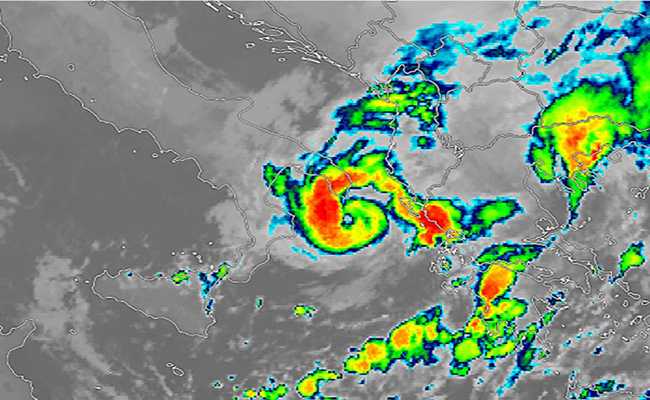 Meteo: Ciclone tropicale, sistemi temporaleschi particolarmente violenti. Ecco la traiettoria
