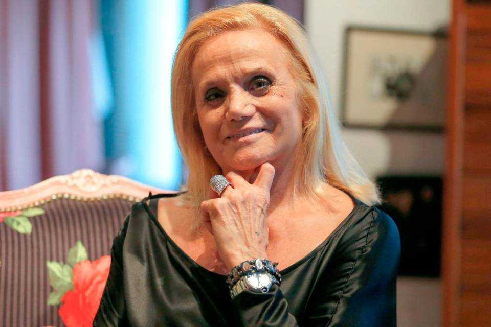 Addio a Elsa Serrano, rinomata stilista argentina. "Vesti la moglie di Maradona
