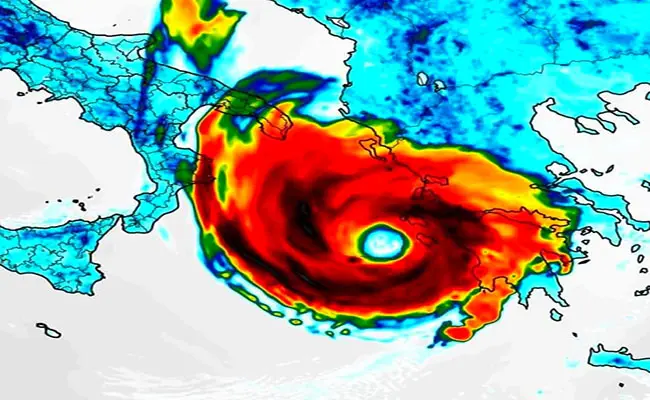 Meteo: Calda e tranquilla atmosfera e un Medicane con forti temporali. Ecco l’evoluzione