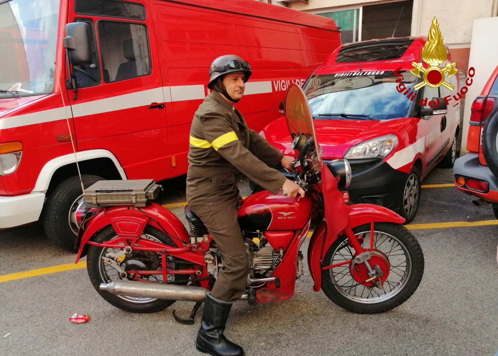Cosenza un po’ di storia in Piazza dei Bruzi organizzata dai Vvf. Foto e Video