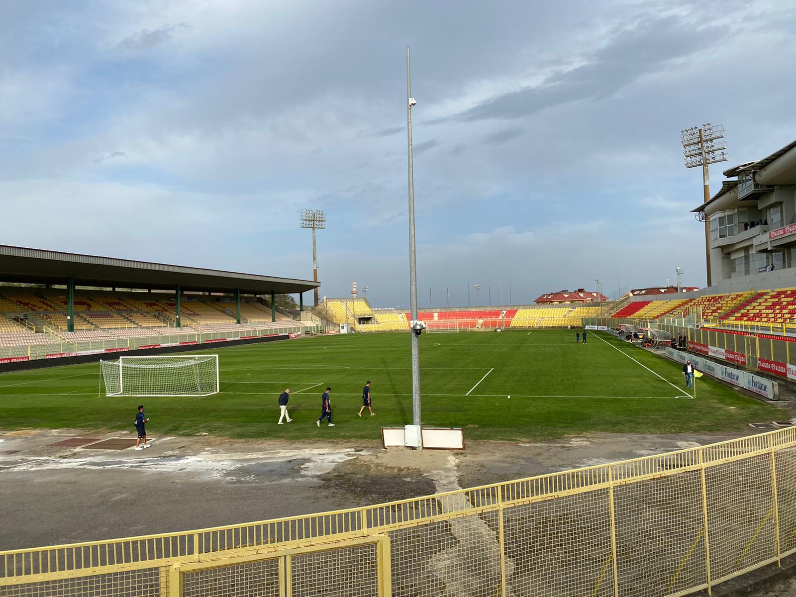Calcio. Serie C. Il Catanzaro aspetta invano il Trapani