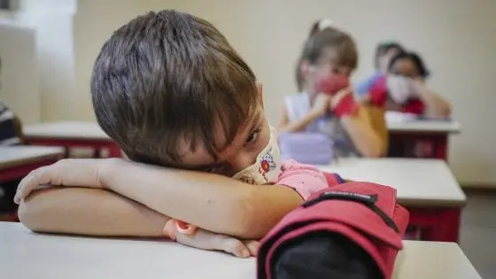 Covid: ecco gli esiti dei tamponi ad alunni e personale scuola catanzarese