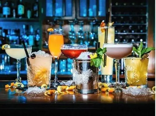 A Salerno ecco la moda per il cocktail e la sera