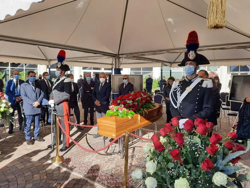 Catanzaro. Aperta la camera ardente del Presidente Santelli in cittadella (Video)