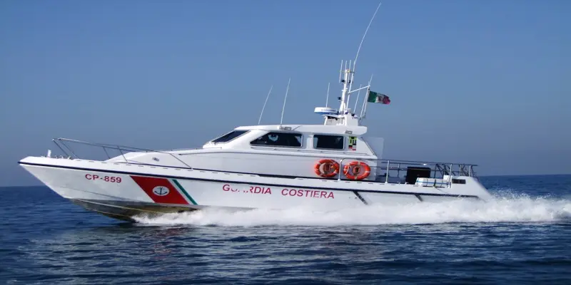 Migranti: sbarco nella Locride, disperso presunto scafista