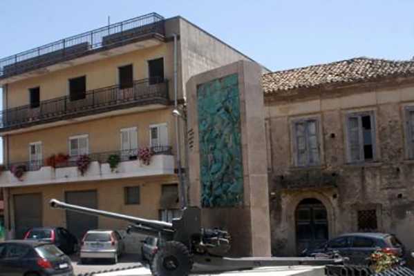 Calabria. Spostato cannone residuato bellico, era puntato contro chiesa