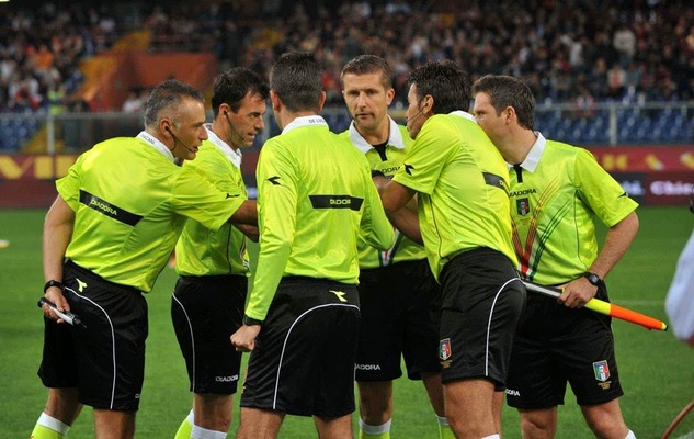 Calcio: ecco la preparazione psicofisica di un arbitro