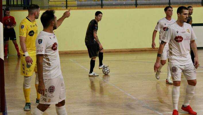 Futsal Serie A2: Al "Pala La Cava" passa il Napoli, ma il BC5 è in crescita