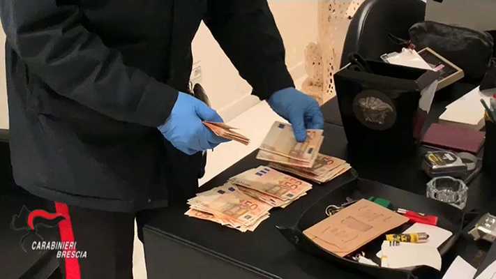 'Ndrangheta: riciclaggio con il lotto, 14 arresti. Coinvolte anche forze dell'ordine