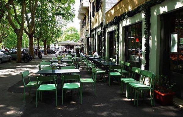 Dpcm: protesta a Crotone, negozi restano aperti