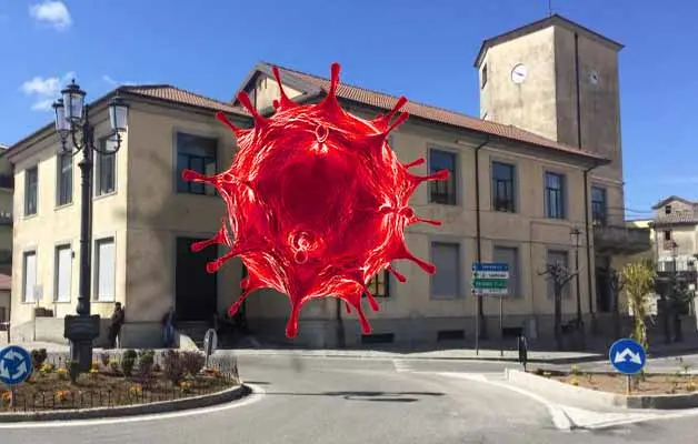 Covid: sindaco Serra san Bruno, sistema tracciamento in crisi. "Cittadini in piazza"