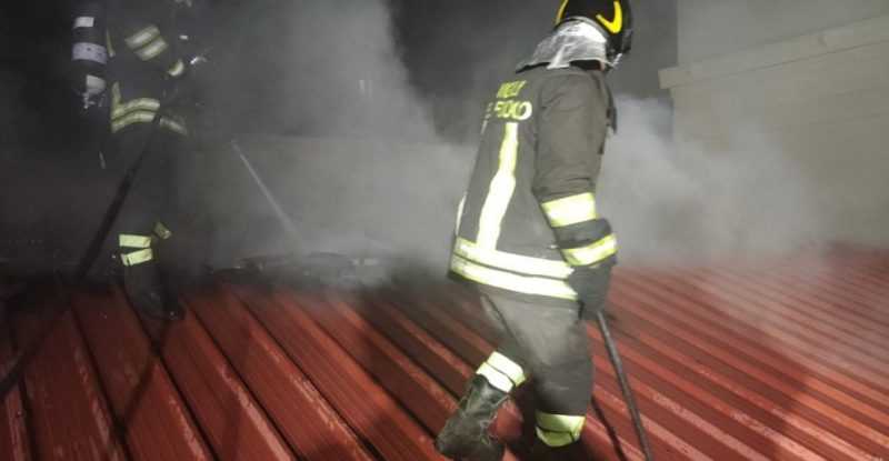 Incendio locali della corte d’appello Reggio C. Tempestivo intervento dei Vvf (VIDEO)