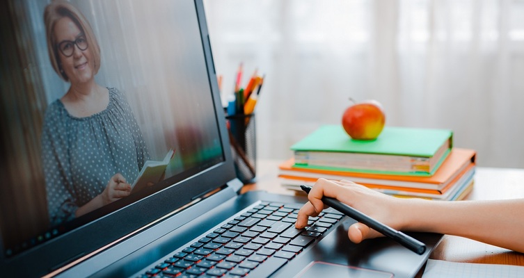 Scuola: altri 226 mila studenti a casa da domani