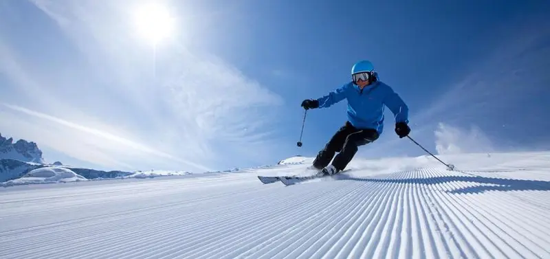 Skipass, mascherine e funivie, regole per lo sci
