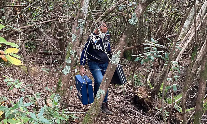 Cadavere trovato nel vibonese, indagati figli vittima. Identificato corpo