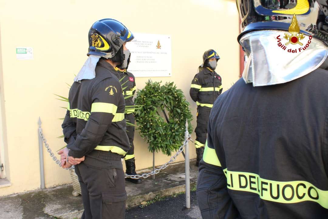 Il Covid non ferma la celebrazione di S. Barbara, nell’assoluta sobrietà i Vvf con Mons. Bertolone