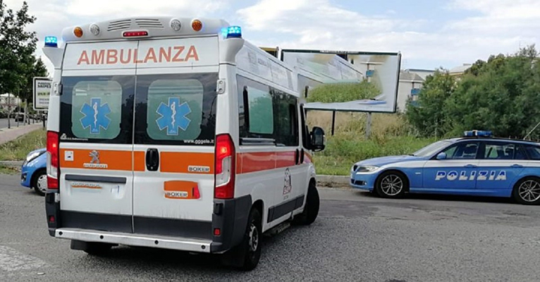 Nonnina 95enne si è rotta il femore sola in casa, soccorsa dalla Polizia a Crotone