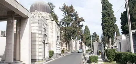 Sindaco Galati chiude cimiteri, stop mercato. Nel comune in 23 positivi al test rapido