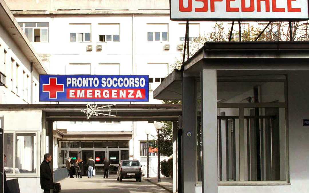 Covid: tre sanitari positivi in ospedale Vibo, in quarantena