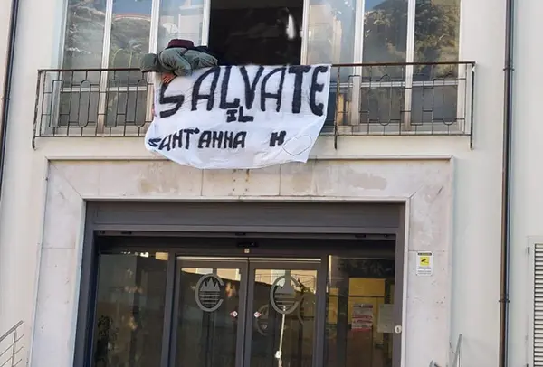 Sant'Anna Hospital: dipendenti occupano sede Asp Catanzaro