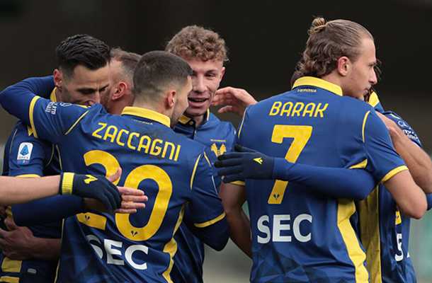 Calcio: basta un tempo, il Verona sogna l'Europa. Crotone affondato 2-1, ai calabresi non basta un b