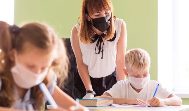 Scuola: Spirlì, per Azzolina da abbattere contrari a rientro