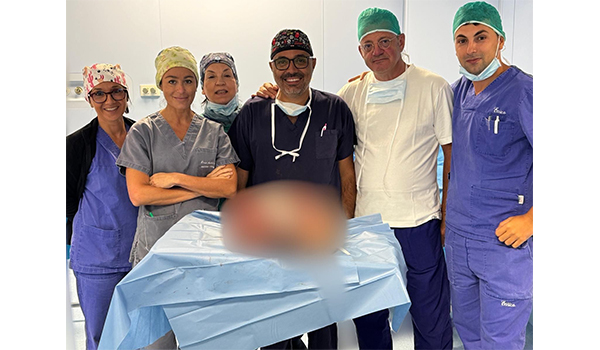 Taranto. Rimosso tumore alle ovaie da 15 kg: paziente salva