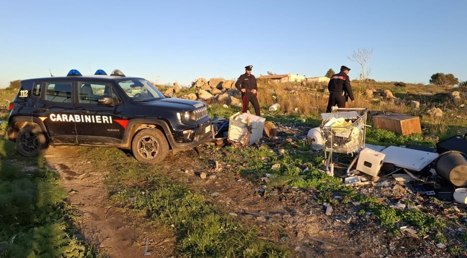 Smaltimento illecito di rifiuti in aree verdi a Marsala, Il SIM Carabinieri Sicilia plaude ai colleghi della Stazione di San Filippo: “Eccellenza professionale dell’Arma a tutela del territorio”