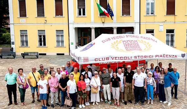 Auto d’epoca: a Gossolengo il raduno del Club Veicoli Storici Piacenza