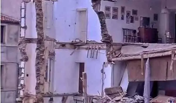 Lamezia Terme, nuovo crollo in via Galluppi: cresce la paura tra i residenti