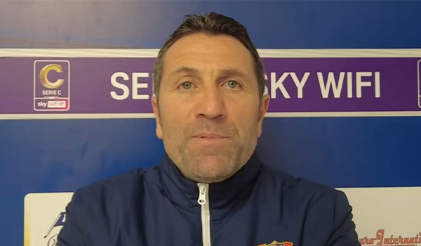 Giugliano-Cosenza 3-0: analisi della sconfitta e le parole di Mister Buscè