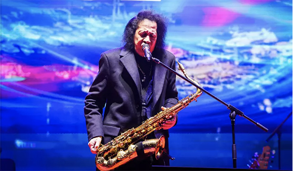 James Senese ricoverato al Cardarelli di Napoli: condizioni critiche per il sassofonista