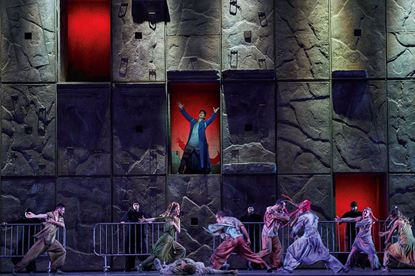 A grande richiesta Notre Dame de Paris ritorna in Calabria con il suo strepitoso cast originale!