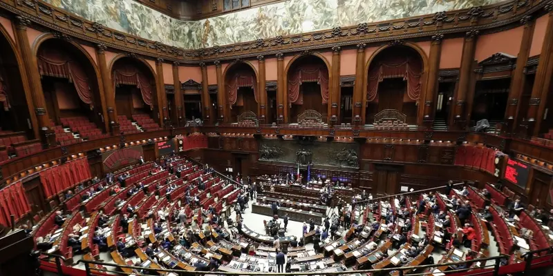 Governo, ottiene la fiducia alla Camera. Conte: domani al Senato. 'Ora cosa cambia'