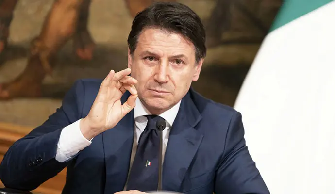 Covid. Governo rivede piano vaccini. Ira Giuseppe Conte, no ai tagli