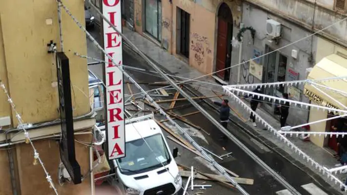 Maltempo sull'Italia, danni in molte regioni valanghe e trombe d’aria