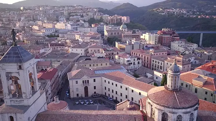 Catanzaro. Stallo amministrativo in città, difficoltà per gli operatori in tutti i settori