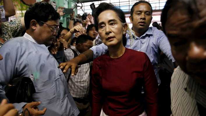 Colpo di stato in Myanmar, arrestata Aung San Suu Kyi l'esercito impone lo stato di emergenza