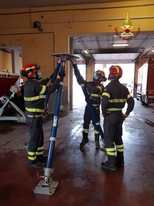 Concluso presso il comando di Pisa il 2° corso USAR Medium per i Vvf della Calabria. Foto e Video