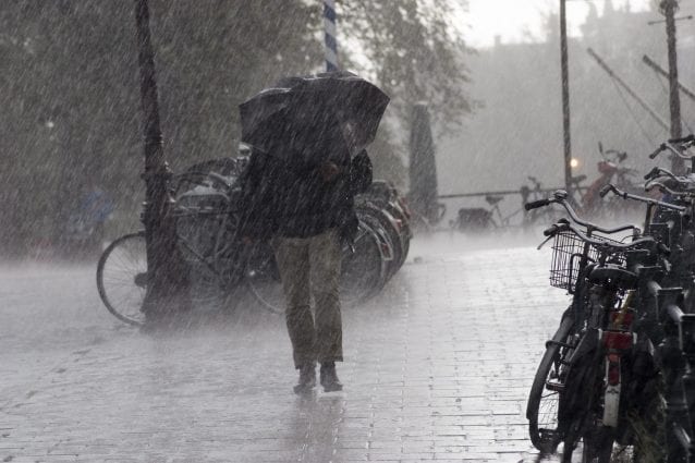 Meteo: Protezione civile, piogge battenti e nevicate in atto, ma entro sera anche nubifragi